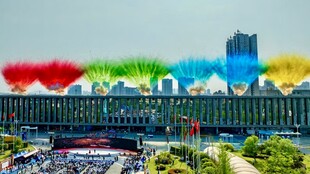 城市彩虹大桥景观