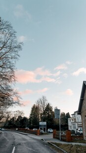 城郊黄昏街景
