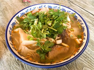 鲜香牛杂汤