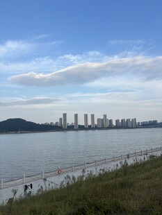 滨水城市沿岸风光