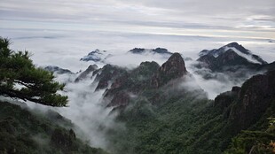 山间云海自然风光