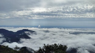 高山云海壮丽风光