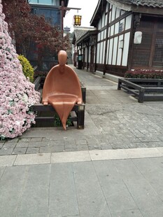 街头创意人形雕塑