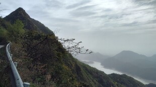 山间公路云海山景