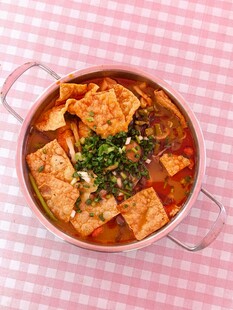 家常红汤豆腐煲