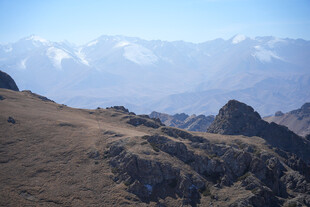 天山