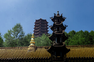古寺古塔蓝天景致