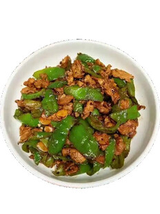 家常青椒炒肉