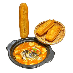 鱼头锅配香酥油条