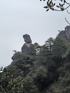 山巅天然象形奇石