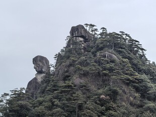山林奇峰怪石风光