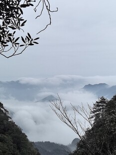 山间云雾景致