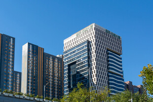现代城市商务写字楼群
