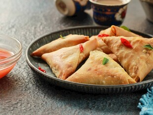 三角煎蛋饼配蘸酱