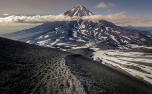 火山雪山自然风光