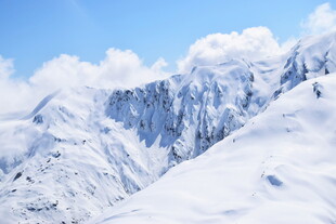 雪山晴空冬日美景