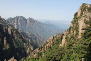 峡谷青山自然风光