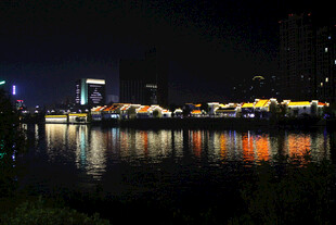 水岸城市夜景
