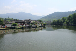 江南临水古村风光