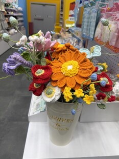手工针织花束摆件