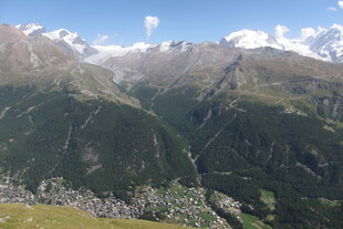 高原山地峡谷风光