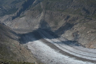 高山河谷自然风光