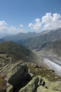 高山峡谷自然风光