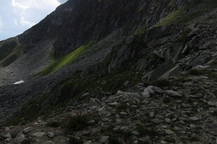 高山碎石坡自然景观