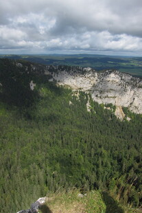 高地远眺山野风光
