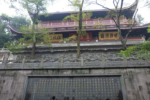 林间古寺中式建筑