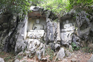 山间摩崖石刻造像