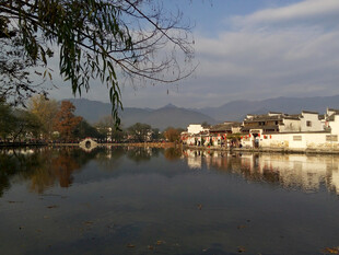 江南水乡湖畔古村