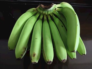 新鲜青香蕉